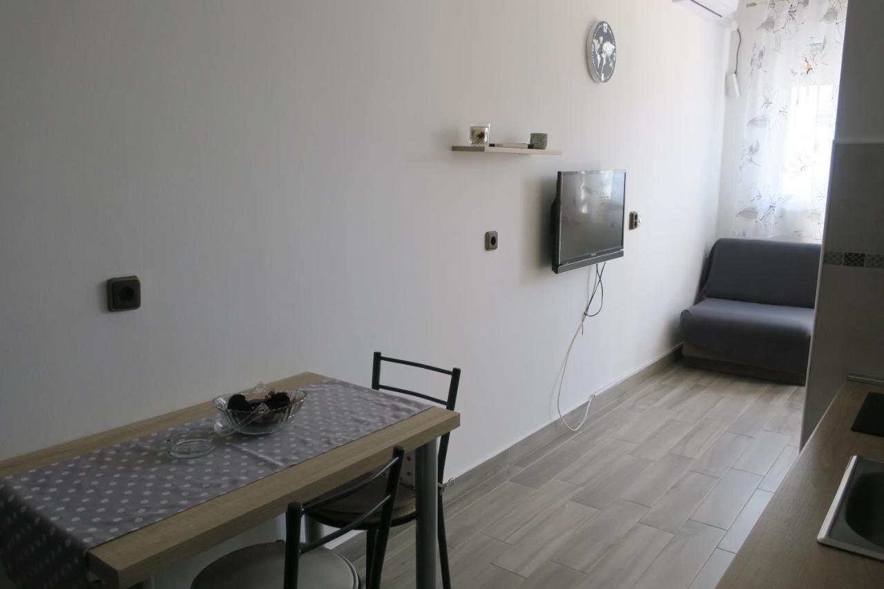 Mesic Apartment Сень Екстер'єр фото