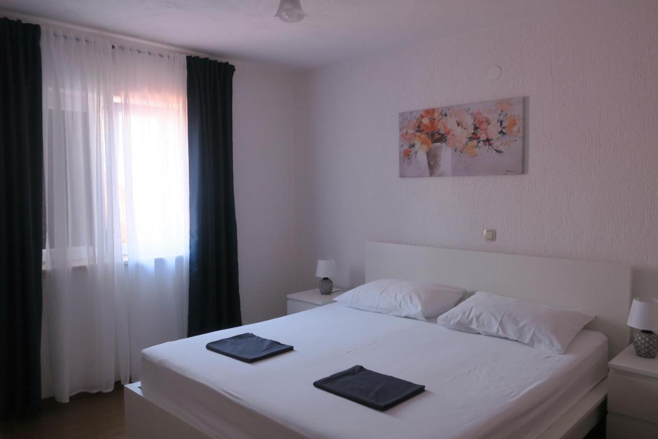 Mesic Apartment Сень Екстер'єр фото